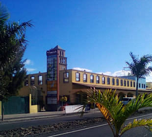 Centro Comercial El Campanario in Corralejo