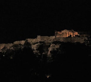 Akropol nocą