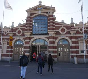 Alte Markthalle Helsinki am Hafen 