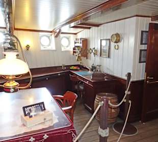 Hier arbeitete Kapitän und Offiziere