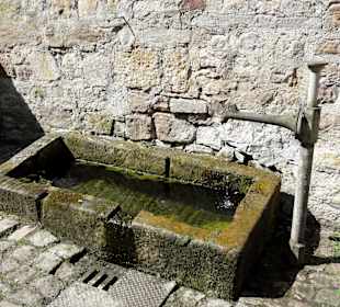 Brunnen im Schlosshof