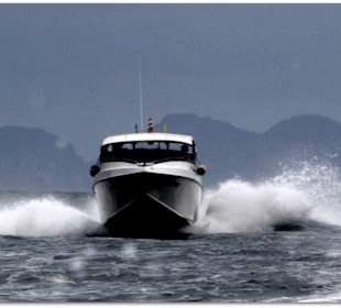 Mit dem Speedboat zu den Inseln