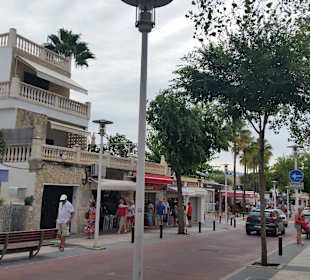 Einkaufsstraße Bulevar de Paguera