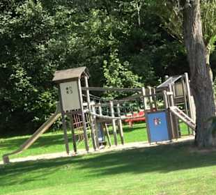 Schaukelweg an der Donau