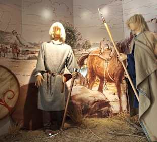 Schaupuppen im Oldenburger Wallmuseum