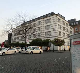 Taxen am Schloßplatz