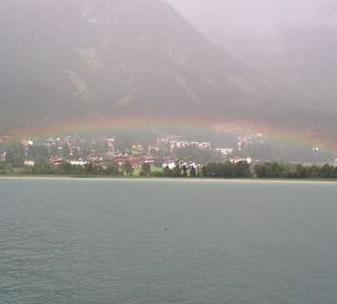 Arcobaleno nel lago