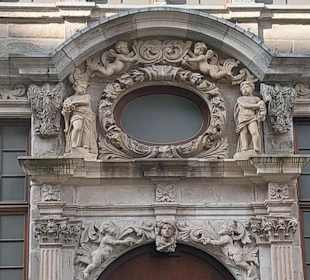 Fassade des Hauses Zum Maulbeerbaum