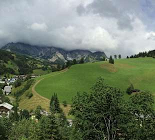 Panoramabild Dorf Dienten