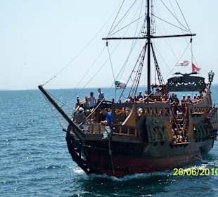 Rejs statkiem "pirackim"