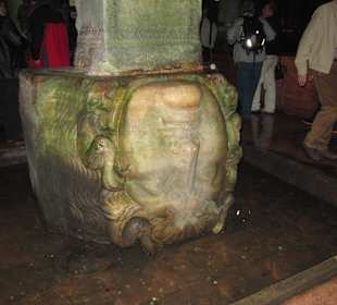Umgedrehte Medusa