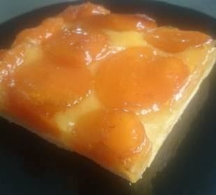 Aprikosendatschi mit Kardamom