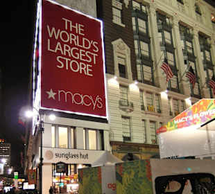Das Macy s ist 5 min vom Hotel Radisson Martinique on Broadw