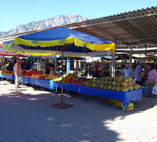 Schöner Gemüsemarkt in Kemer