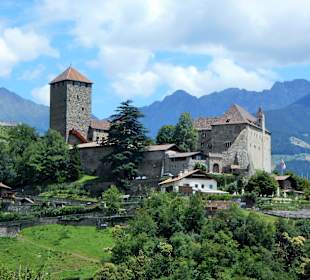 Burg Tirol in Dorf Tirol