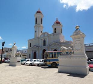 Catedral de la Purísima Concepción am Parque Martí