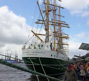 Eines der vielen Segelschiffe