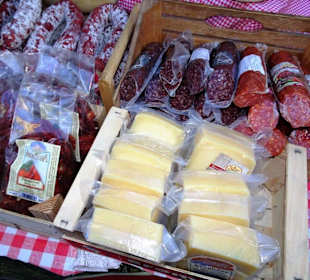 Rundgang über den Markt von Malcesine