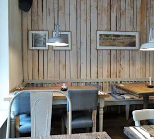 Die Gasträume im Restaurant Dinette