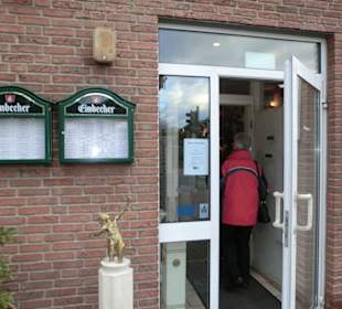 Außenansicht Eingang