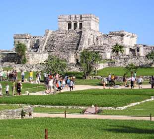 Maya Tempel und Festung