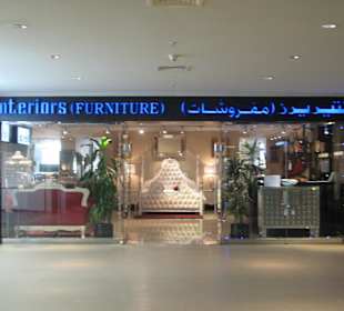 Neue Einkaufs-Mall neben dem Hotel