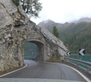 Am Stausee im Martelltal
