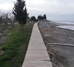 Steg einmal aussen rum