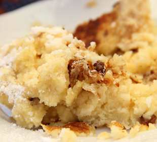 Kaiserschmarrn auf der Goldeck-Hütte