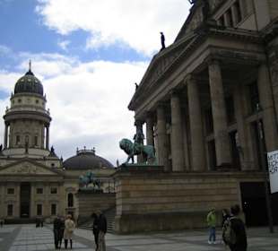 Am Gendarmenmarkt...