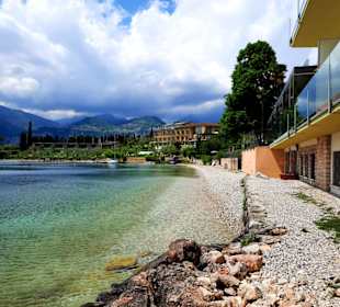 Wanderweg entlang des Lago