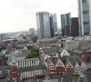 Aussicht auf Römer und Bankenviertel