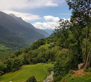 Blick von Soglio Richtung Chiavenna