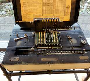 Alte Rechenmaschine
