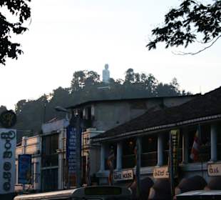 Buddha und Hindutempel