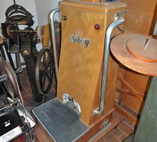 Ausstellung in der Remise der Windmühle Varel