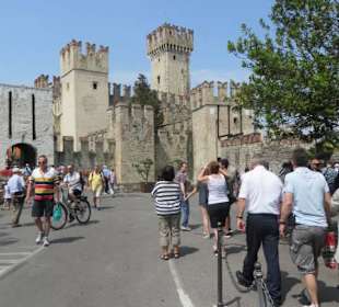 Auf dem Wege zum Schloß