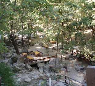 Am kleinen Wasserfall