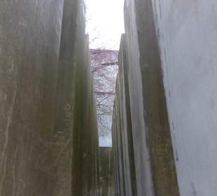 Libeskind-Bau - Garten des Exils