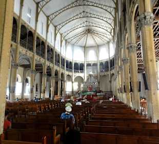 Blick in das Kirchenschiff