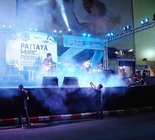 Eine weitere Bühne an der Beach