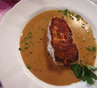 Kalbssteak, Pfeffer-Rahmsoße