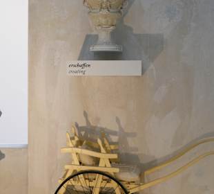 Porzellan und erste Kinderwagen