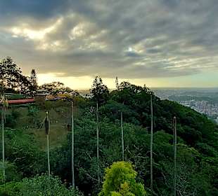 Maokong Gondel -  Rund um Tempel Station