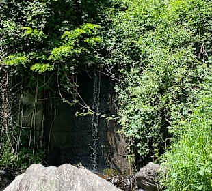 Kleiner Wasserfall