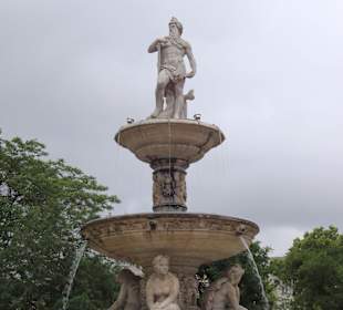 Danubius Brunnen am Elisabeth Platz