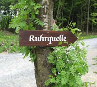 Wegweiser zur Ruhrquelle