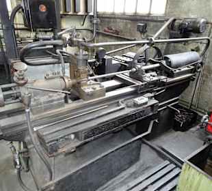 Maschinenräume in der Fertigung der Ventilfabrik