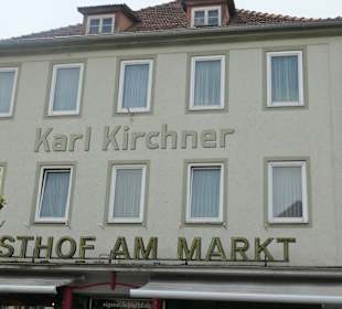 Pause mit Kaffee, Käseplootz bzw. Leberkäsweck