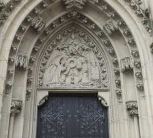 Marienkapelle – Nordportal Maria wird schwanger?